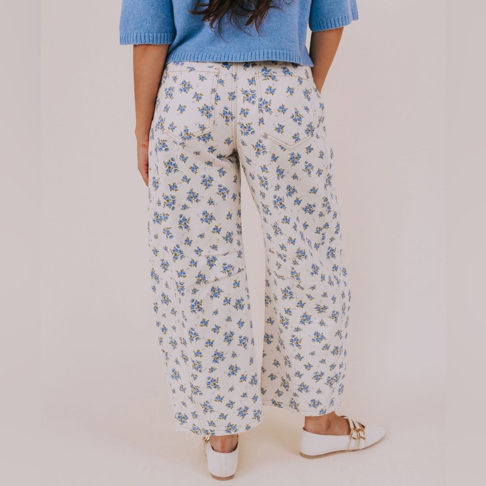 Floral Barrel Jeans in Cream and Blue - Picture 2 of 8